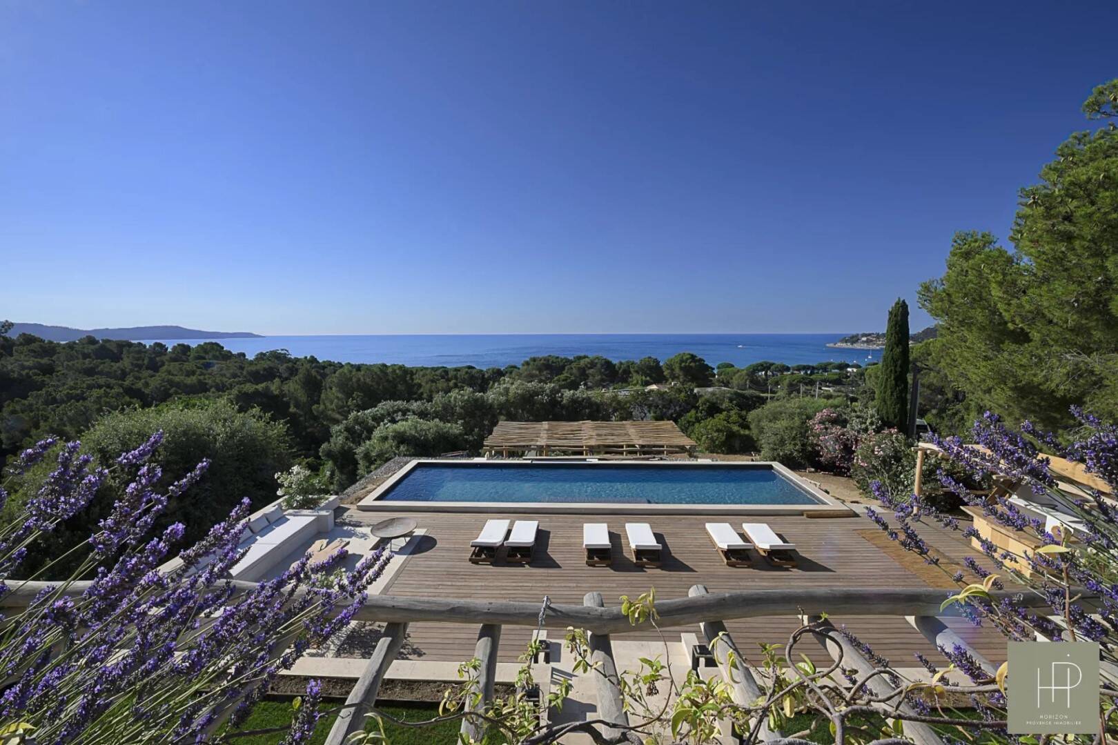 Maison à vendre, 370m², LA CROIX VALMER