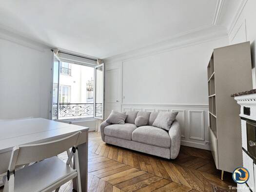Appartement à vendre 618 000 € 3 pièces 2 chambres 50 m² Étage 4/6 Trudaine-Maubeuge Paris 9ème arrondissement 75009