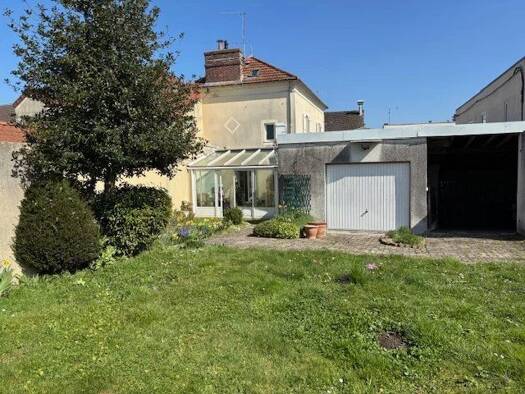 Immeuble à vendre 420 000 € 175,24 m² Centre Sud Gretz-Armainvilliers 77220