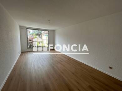 Appartement à louer 435 € 2 pièces 1 chambre 45,6 m² Étage 2/5 Ophite-Chantecler Lourdes 65100
