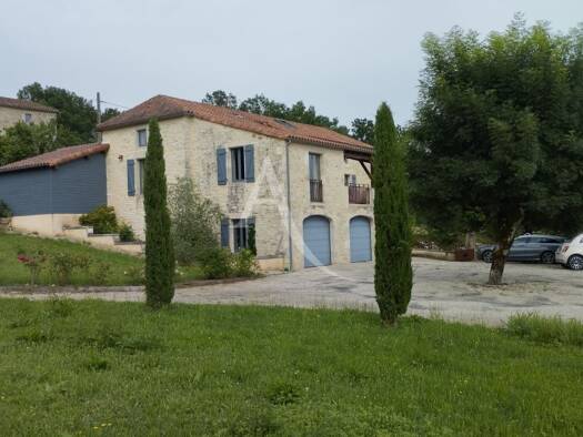 Maison à vendre 395 500 € 5 pièces 3 chambres 125 m² 3 568 m² de terrain Les Junies 46150