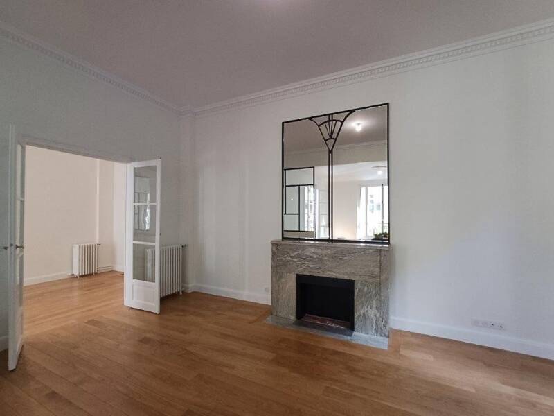 Maison à louer, 357m², PARIS 16E