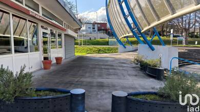 Local commercial à vendre 190 000 € 111 m² de surface de vente Mourenx 64150