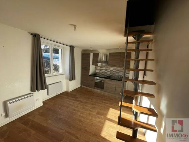 Maison de ville à vendre 70 200 € 2 pièces 1 chambre 25,9 m² 95 m² de terrain Gramat 46500