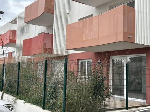 Appartement à louer 819 € 2 pièces 1 chambre 44,9 m² RDC/3 Reyran Fréjus 83600