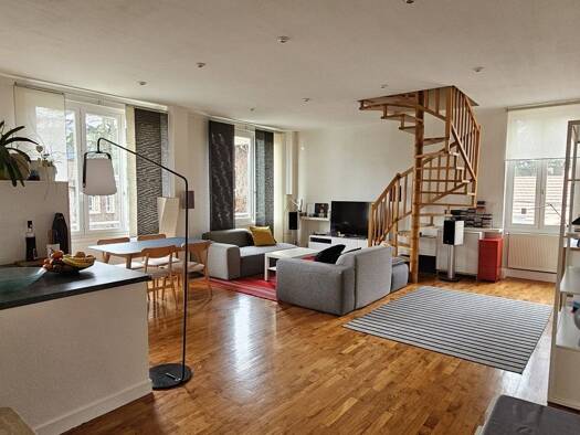 Appartement à vendre 165 000 € 6 pièces 3 chambres 134 m² Étage 2/3 Bellevue-Solaure Saint-Étienne 42100