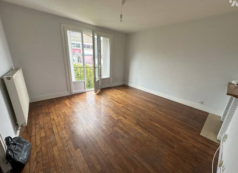 Appartement à louer 520 € 2 pièces 1<br/>chambre 41,8 m²<br/>superficie RDC<br/>étage Amiens 80000