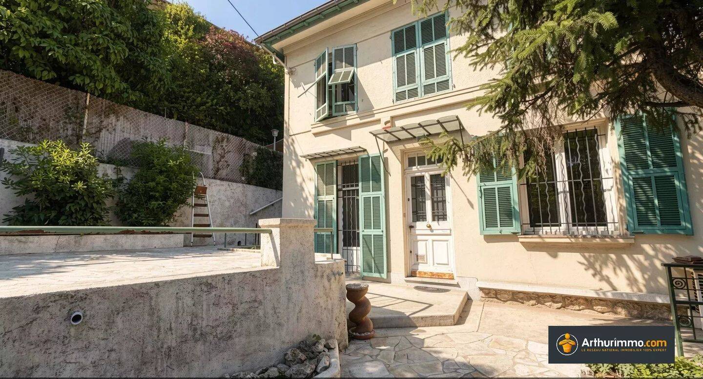 Maison de ville individuelle – Nice Est, secteur Pasteur — 1