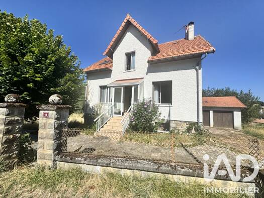Maison à vendre 179 350 € 6 pièces 4 chambres 140 m² 10 000 m² de terrain Cayrols 15290