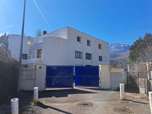 Studio à louer 510 € 1 pièce 33 m² Étage 1/1 La Plaine Sassenage 38360