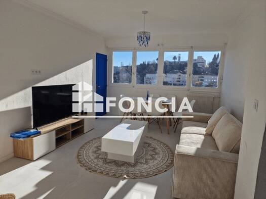 Appartement à louer 890 € 3 pièces 2 chambres 55,5 m² RDC/4 Centre Ville Sud Est Grasse 06130