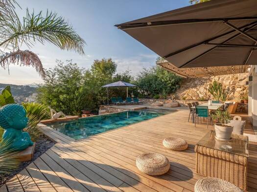 Villa à vendre 2 200 000 € 9 pièces 5 chambres 222 m² 2 465 m² de terrain La Maure-Super Cannes Vallauris 06220