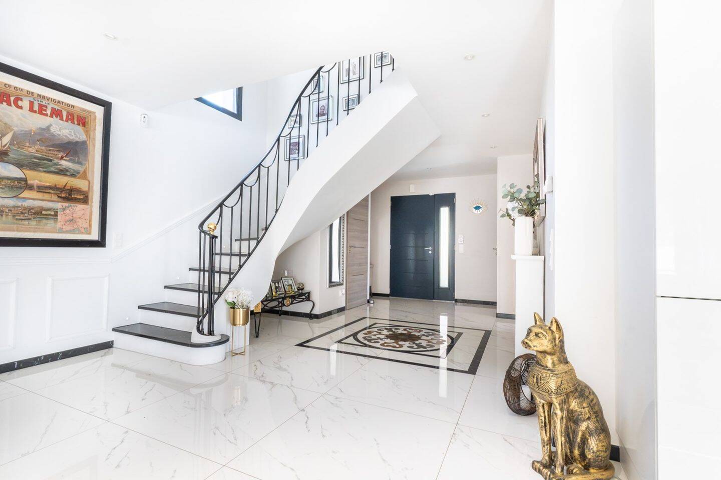 Maison à vendre, 188m², ETREMBIERES