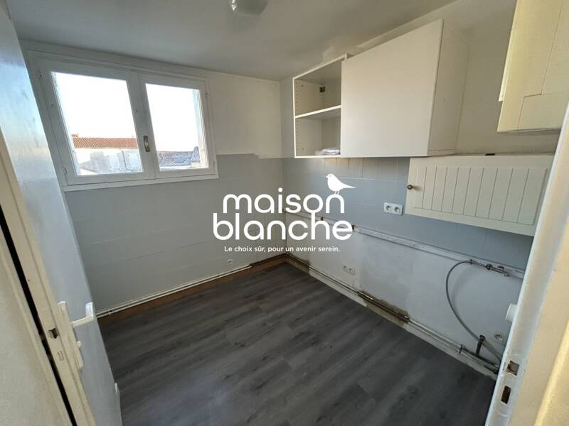 Maison à louer, 201m², SURGERES