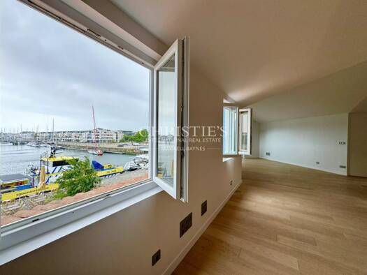 Appartement à vendre 1 230 000 € 5 pièces 3 chambres 177,7 m² 2ème étage La Rochelle 17000