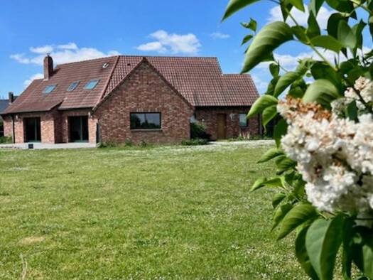Maison à vendre 699 000 € 7 pièces 5 chambres 212 m² 2 700 m² de terrain Herrin 59147