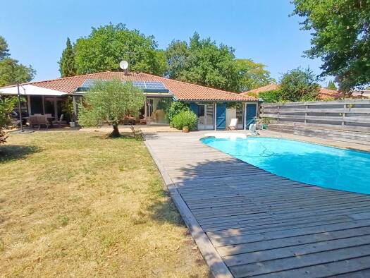 Maison de plain-pied à vendre 478 000 € 4 pièces 3 chambres 171 m² 1 225 m² de terrain Gazinet Nord Cestas 33610