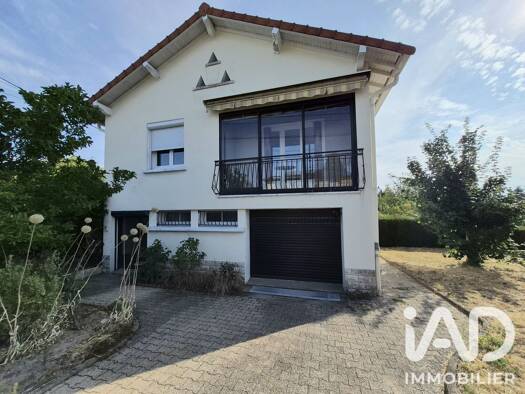 Maison à vendre 145 000 € 3 pièces 2 chambres 63 m² 889 m² de terrain Saint-Martin-d'Estréaux 42620
