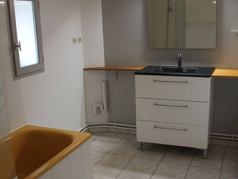 Maison à louer, 140m², ILLATS