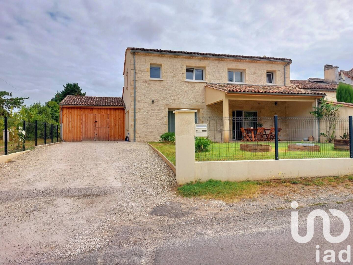 Maison à vendre, 139m², PORT SAINTE FOY ET PONCHAPT