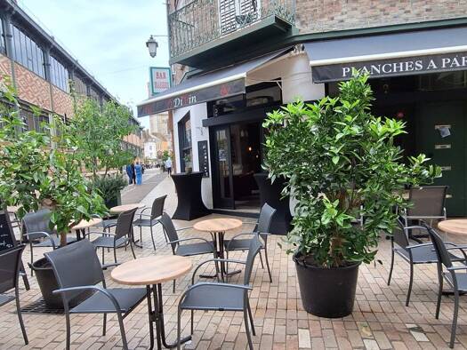 Bar / Café à vendre Fonds de commerce 129 600 € 55 m² d'espace de restauration Sens 89100