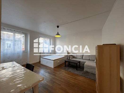 Appartement à louer - logement étudiant 355 € 1 pièce 35 m² 2ème étage Châteaucreux  Saint-Étienne 42000