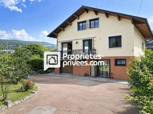 Maison à vendre 350 000 € 13 pièces 4 chambres 182 m² 705 m² de terrain Plaine d'Albertville Albertville 73200