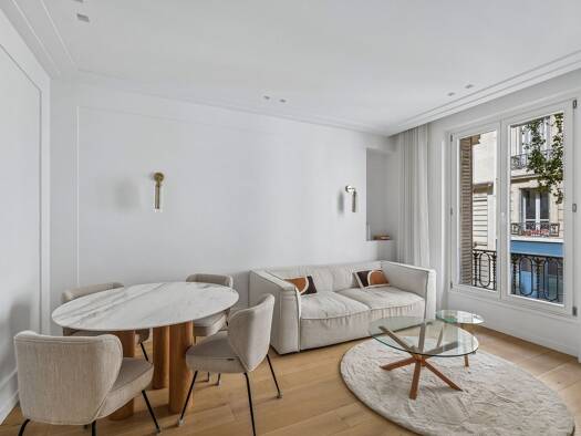 Appartement à vendre 898 000 € 3 pièces 2 chambres 61,5 m² Étage 1/6 Batignolles-Cardinet Paris 17ème arrondissement 75017