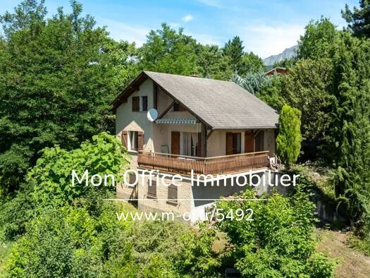 Chalet à vendre 469 000 € 4 pièces 3 chambres 120 m² 1 954 m² de terrain Prunières 05230