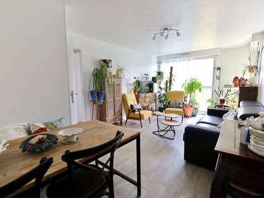 Appartement à vendre 241 500 € 2 pièces 1 chambre 47,22 m² Étage 3/3 Marne Neuilly-Plaisance 93360