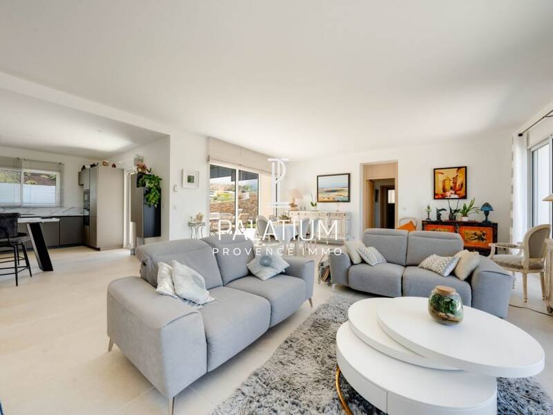 Maison à vendre, 233m², PEYROLLES EN PROVENCE