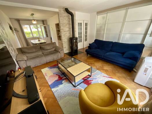 Maison à vendre 549 900 € 6 pièces 5 chambres 127 m² 381 m² de terrain Centre Ville-Bouviers Guyancourt 78280