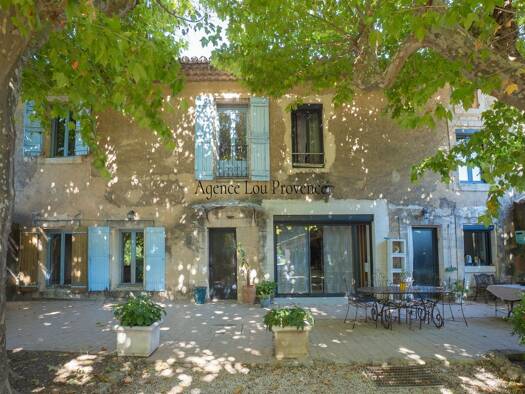 Maison à vendre 720 000 € 10 pièces 6 chambres 276 m² 1 700 m² de terrain Cheval-Blanc 84460