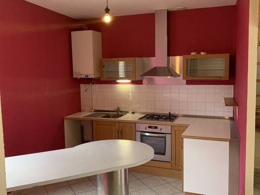 Duplex à vendre 132 000 € 3 pièces 2 chambres 77 m² 3 étages Centre Ville-Chavanne-Hypercentre Saint-Chamond 42400