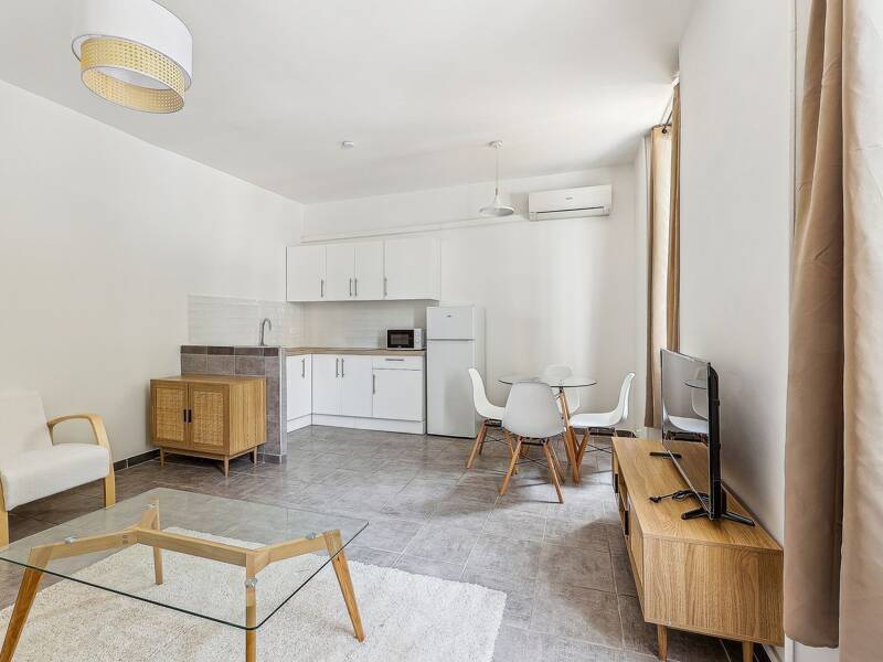 Maison à louer, 64m², MARSEILLE 6E