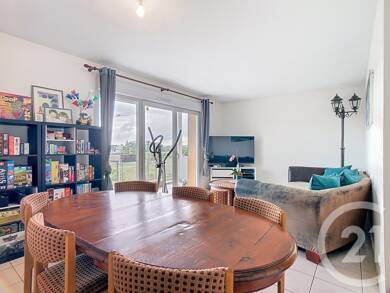 Appartement à louer 775 € 3 pièces 2 chambres 61,8 m² 3ème étage Tours 37100