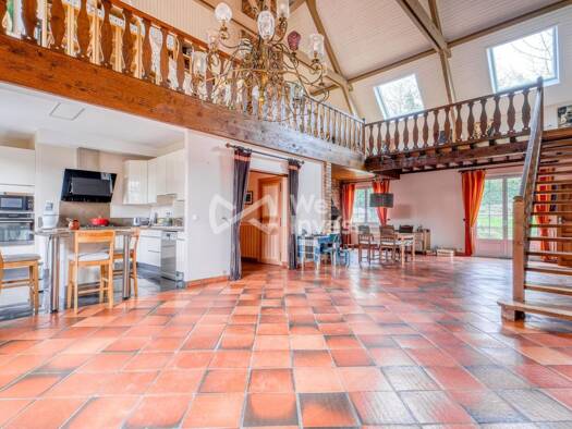 Maison à vendre 799 000 € 10 pièces 6 chambres 270 m² 2 228 m² de terrain Montry 77450