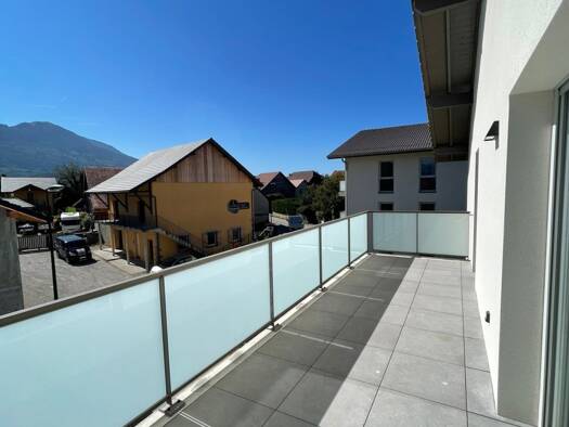 Appartement à vendre 340 000 € 3 pièces 2 chambres 67 m² Étage 2/2 Centre Ouest St Pierre en Faucigny 74800