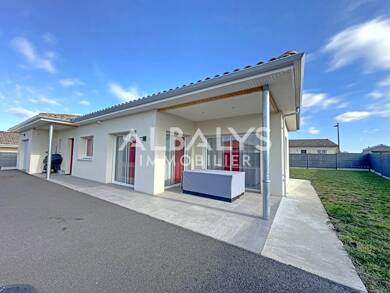 Maison de plain-pied à vendre 305 000 € 4 pièces 2 chambres 99 m² 600 m² de terrain Les Billaux 33500