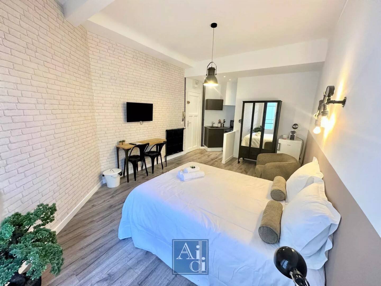 Maison à louer, 22m², CANNES