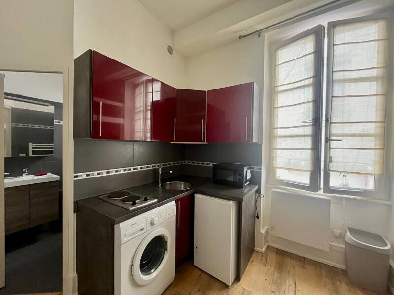 Maison à louer, 17m², LYON 8E