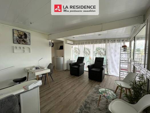 Espace bureau à louer 1 054 € 28 m² de bureaux Lamentin 97232