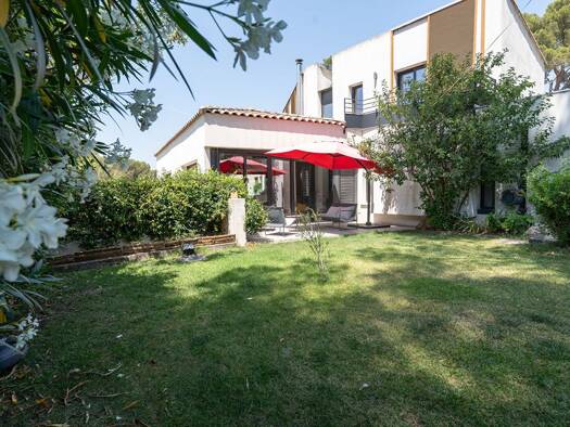 Maison à vendre 1 295 000 € 10 pièces 4 chambres 245 m² 833 m² de terrain Cabries 13480