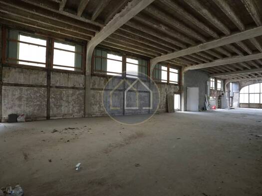 Loft à vendre 349 920 € 1 pièce 177,5 m² Quartier du Centre Le Mans 72000