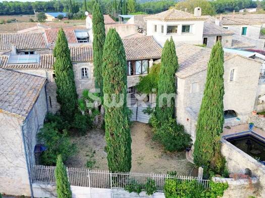 Maison à vendre 1 260 000 € 17 pièces 8 chambres 656 m² 826 m² de terrain Sommières 30250