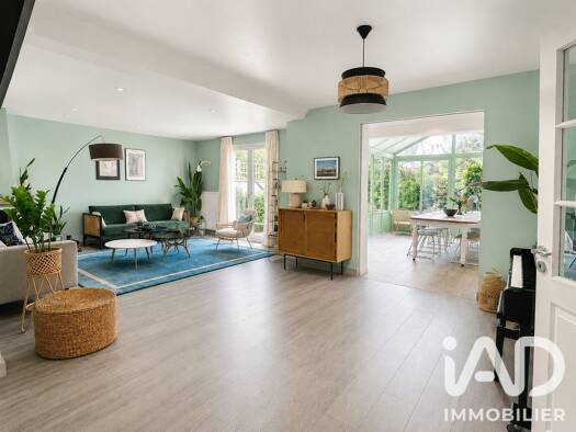 Maison à vendre 850 000 € 8 pièces 4 chambres 213 m² 470 m² de terrain Europe-Nord Chatou 78400