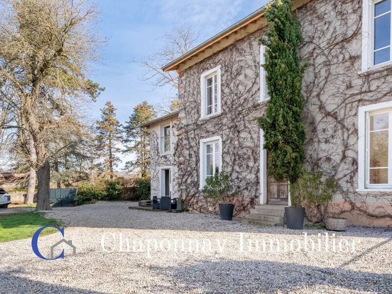 Maison à vendre, 221m², ESTRABLIN