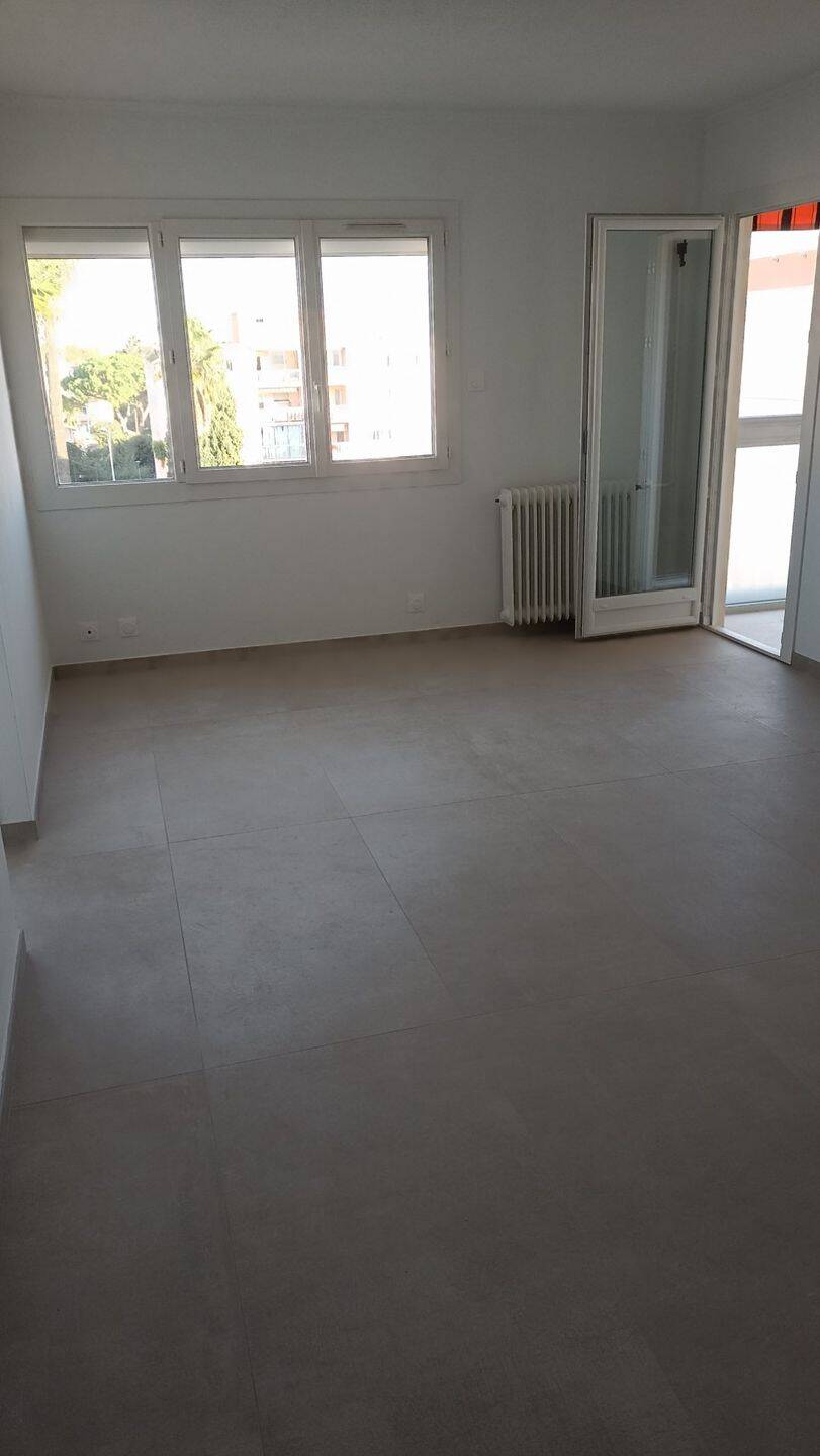 Maison à louer, 69m², HYERES