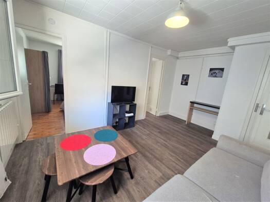 Appartement à vendre 119 800 € 3 pièces 2 chambres 48 m² RDC/5 Allies-Clos d'Or Grenoble 38100