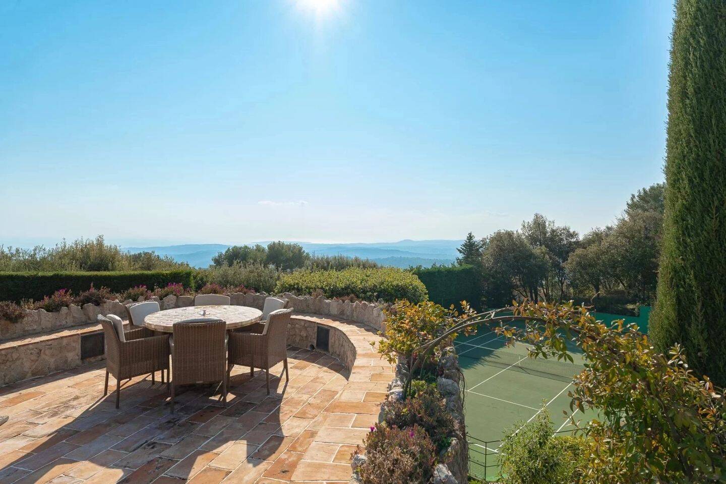 Maison à vendre, 420m², TOURRETTES SUR LOUP